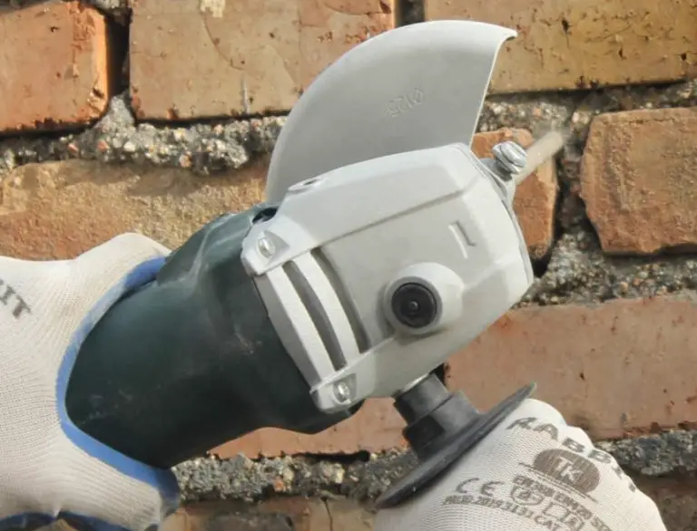 use angle grinder to Remove Mortar